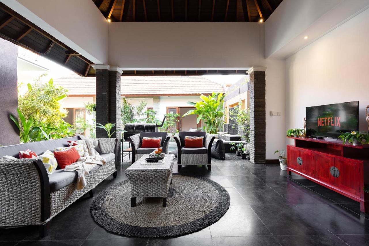Villa Lapiz Lazuli Seminyak Kuta ภายนอก รูปภาพ